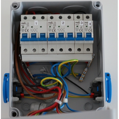 Rozdzielnica zabezpieczona 16+32+2x230v komplet