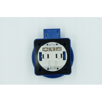 Gniazdo tablicowe 230v gs IP67 niebieskie gniazdko